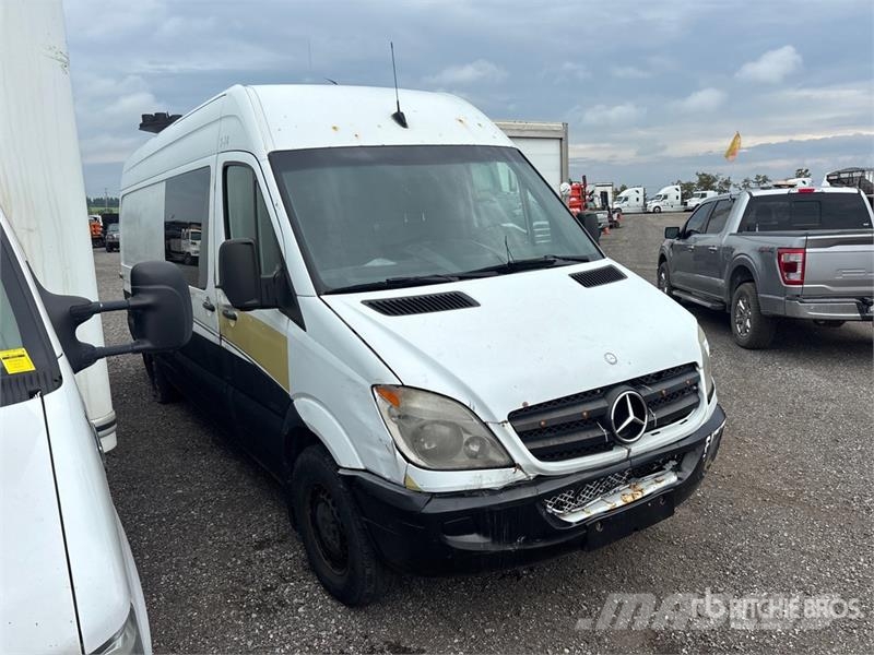 Mercedes-Benz Sprinter 2500 Cargo Van Dostavna vozila / kombiji