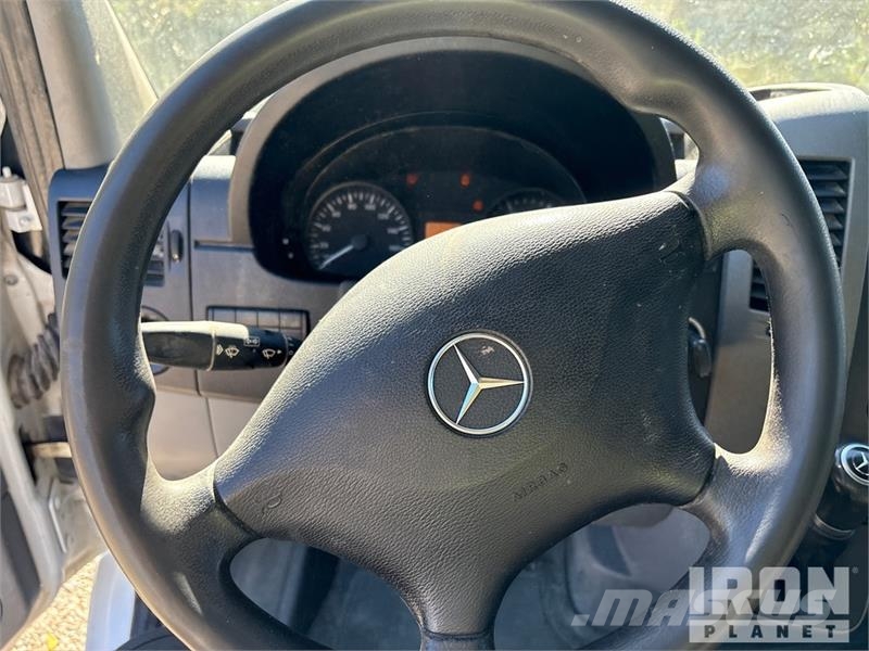 Mercedes-Benz Sprinter 2500 S/A Cargo Van Dostavna vozila / kombiji