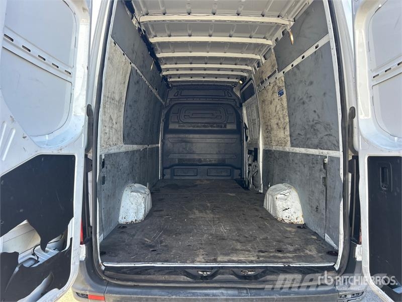 Mercedes-Benz Sprinter 3500 Cargo Van Lieferwagen