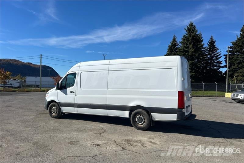 Mercedes-Benz Sprinter 3500 Cargo Van Lieferwagen