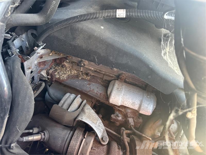 Mercedes-Benz SPRINTER 2500 11 Passenger Van (Inoperable) 大型面包车