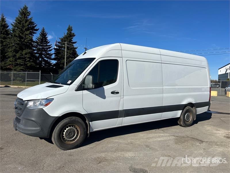 Mercedes-Benz Sprinter 3500 Cargo Van Lieferwagen