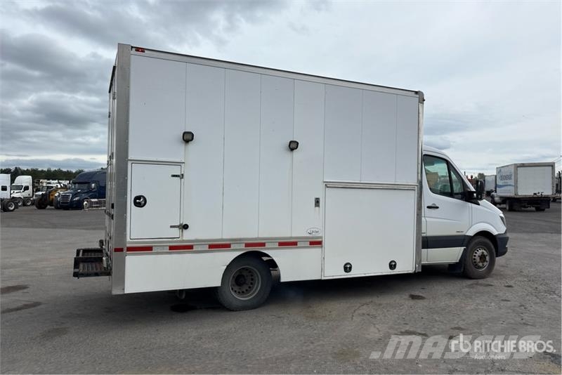 Mercedes-Benz Sprinter 3500 4x2 Utility Truck ピックアップ/ドロップサイド