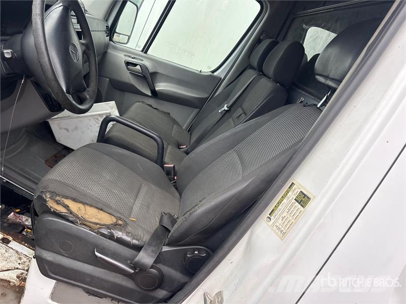 Mercedes-Benz Sprinter 2500 Cargo Van Dostavna vozila / kombiji