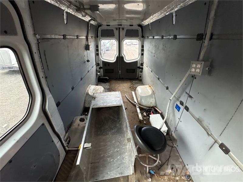 Mercedes-Benz Sprinter 3500 Cargo Van Панельні фургони