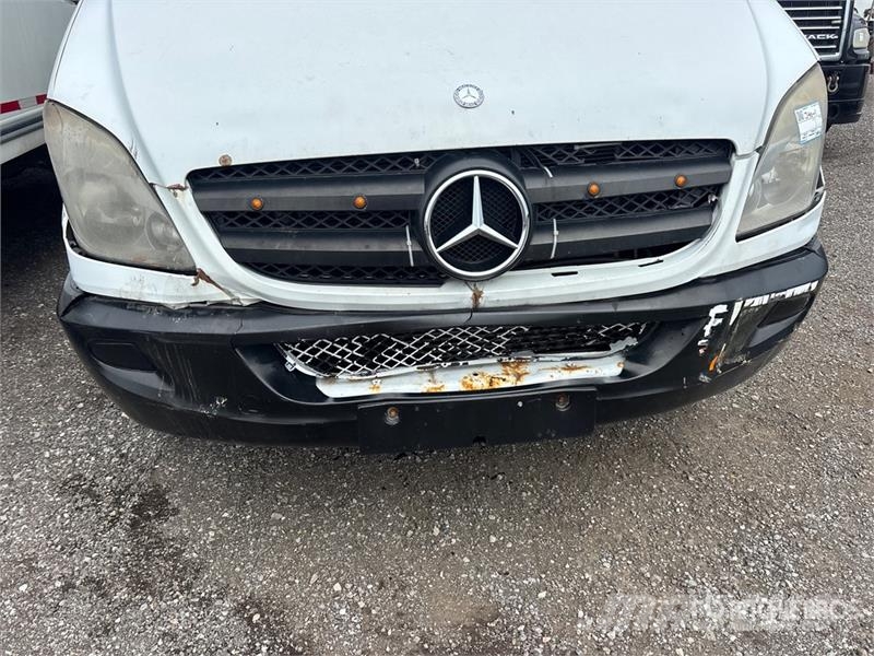 Mercedes-Benz Sprinter 2500 Cargo Van Dostavna vozila / kombiji