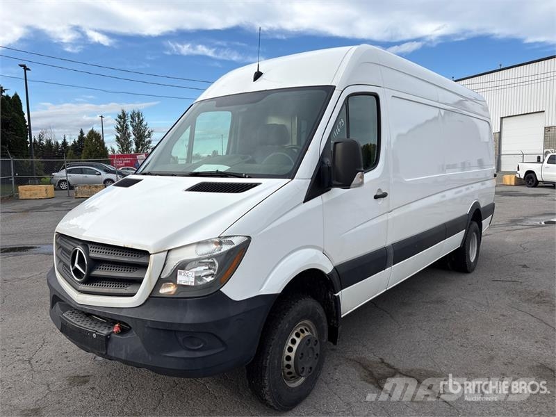 Mercedes-Benz Sprinter 3500 Cargo Van Панельні фургони