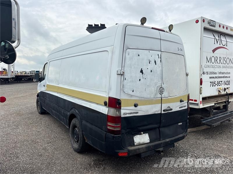 Mercedes-Benz Sprinter 2500 Cargo Van Dostavna vozila / kombiji
