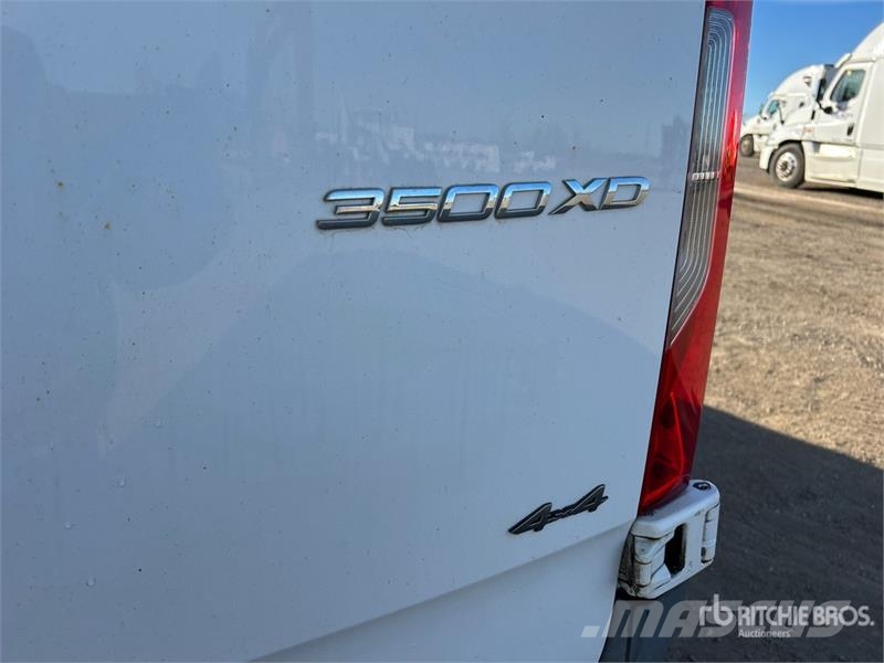Mercedes-Benz Sprinter 3500 XD 4x2 Utility Truck 皮卡车
