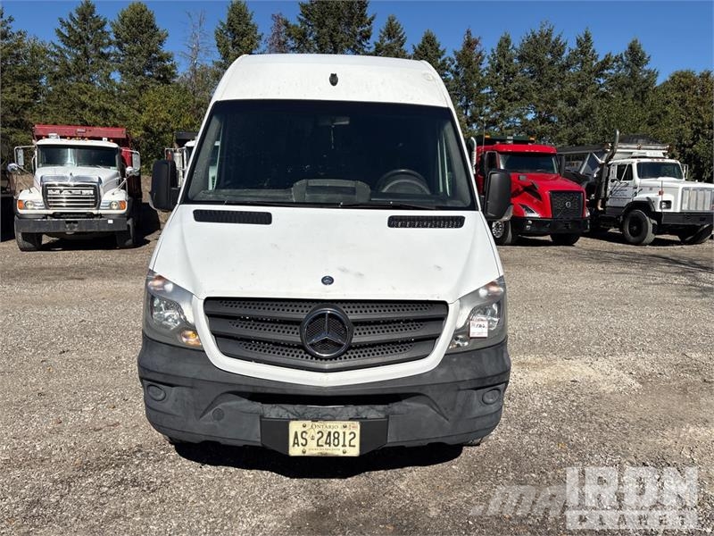 Mercedes-Benz Sprinter 2500 S/A Cargo Van Dostavna vozila / kombiji