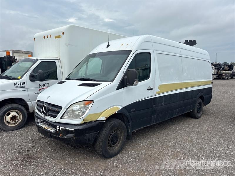 Mercedes-Benz Sprinter 2500 Cargo Van Dostavna vozila / kombiji