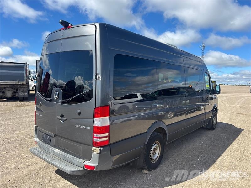 Mercedes-Benz SPRINTER 2500 11 Passenger Van (Inoperable) 大型面包车