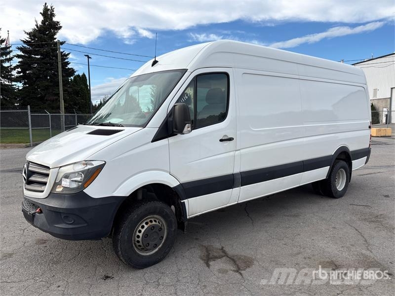 Mercedes-Benz Sprinter 3500 Cargo Van Панельні фургони