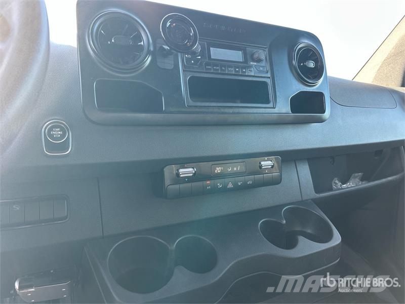 Mercedes-Benz Sprinter 3500 XD 4x2 Utility Truck 皮卡车