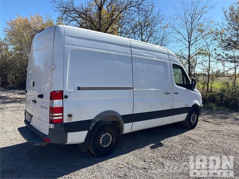 Mercedes-Benz Sprinter 2500 S/A Cargo Van Dostavna vozila / kombiji