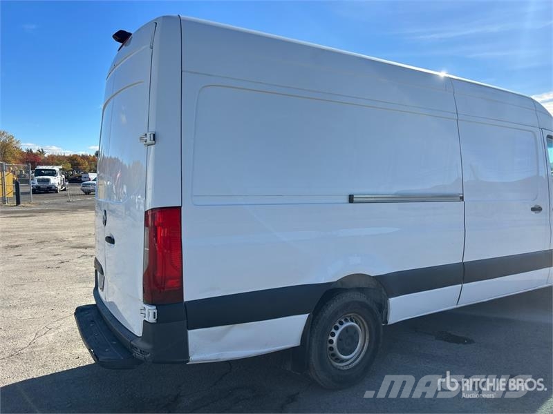 Mercedes-Benz Sprinter 3500 Cargo Van Lieferwagen