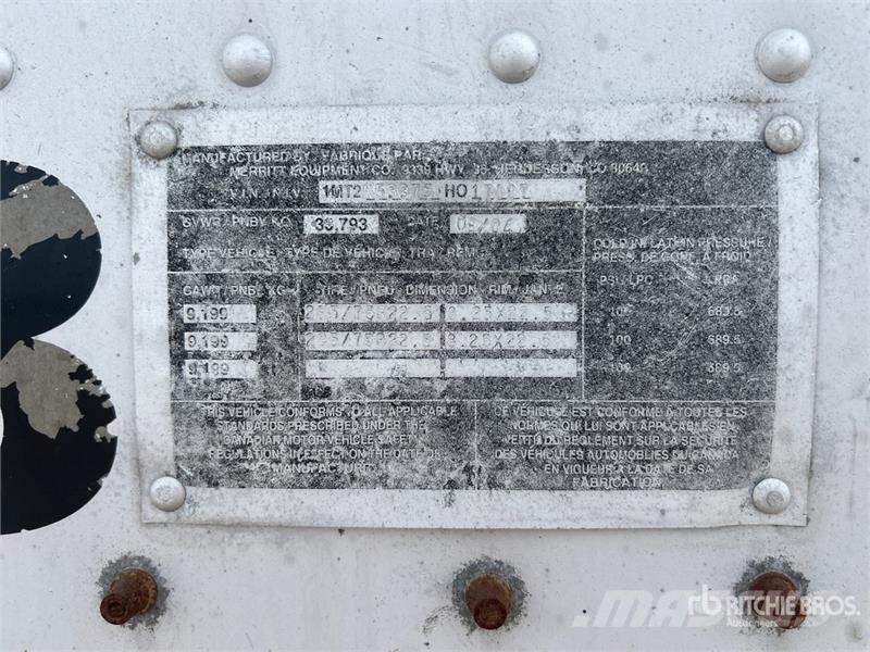 Merritt 53 ft Tri/A Livestock Trailer مقطورات نقل الحيوانات