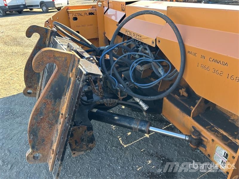 Metal Pless 10 ft Snow Plow Снігоочищувальні ножі та плуги