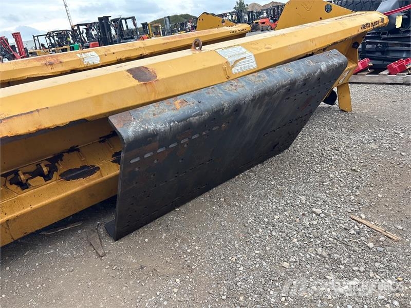 Metal Pless 12 ft LiveBoxx Live Edge Snow Pusher Sniego peiliai ir valytuvai