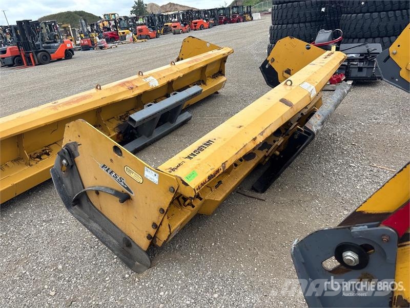 Metal Pless 12 ft LiveBoxx Live Edge Snow Pusher Sniego peiliai ir valytuvai