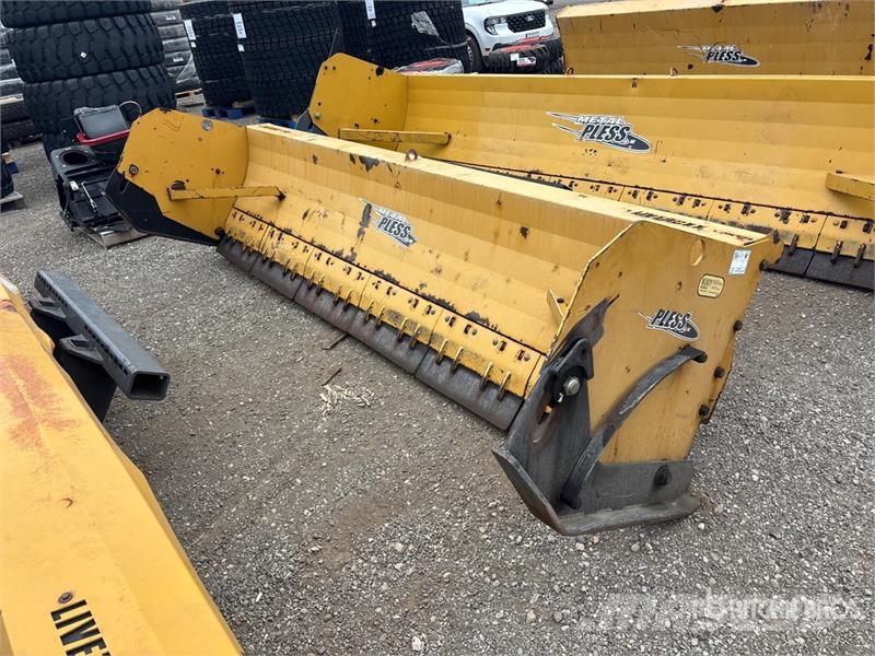 Metal Pless 12 ft LiveBoxx Live Edge Snow Pusher Sniego peiliai ir valytuvai