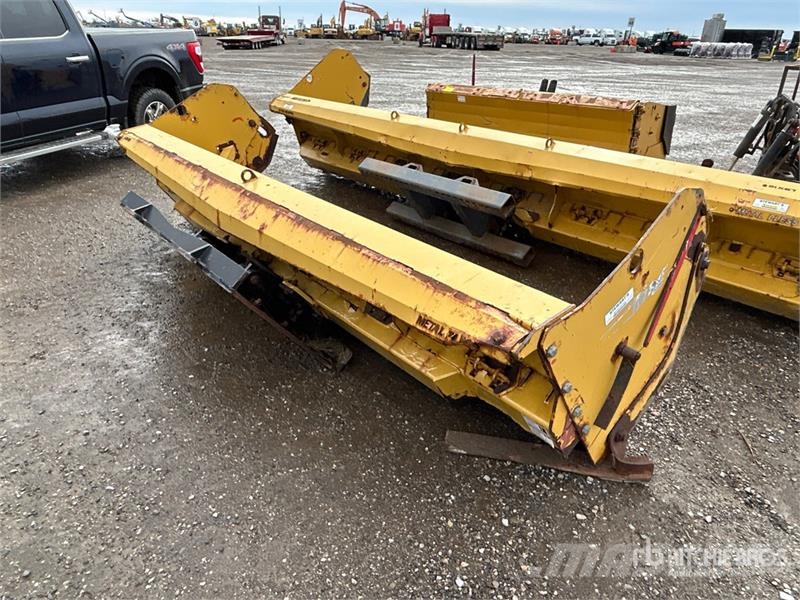  Metal Pless 12 ft Snow Pusher حراثات ونصول الجليد