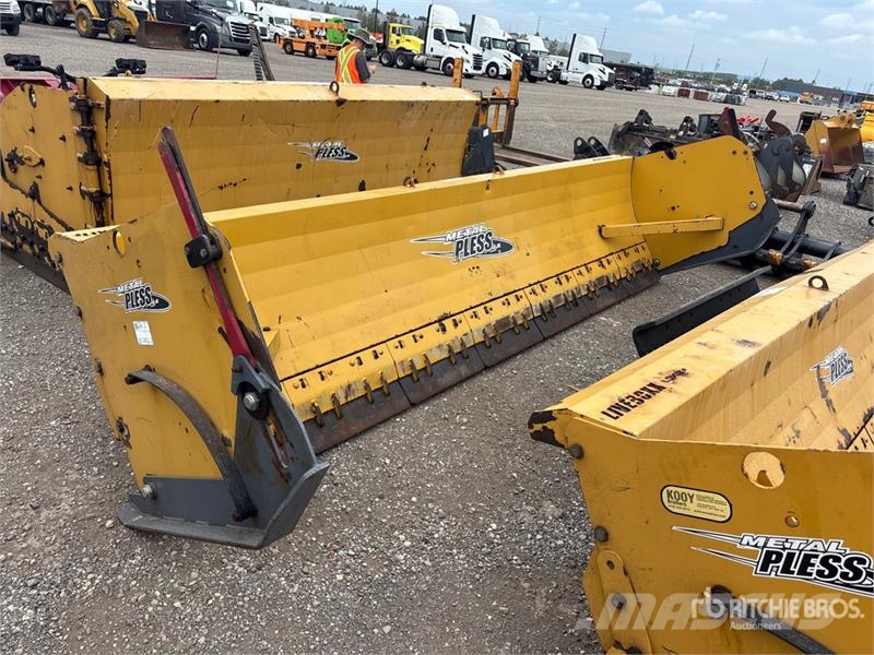  Metal Pless 14 ft LiveBoxx Live Edge Snow Pusher Sniego peiliai ir valytuvai