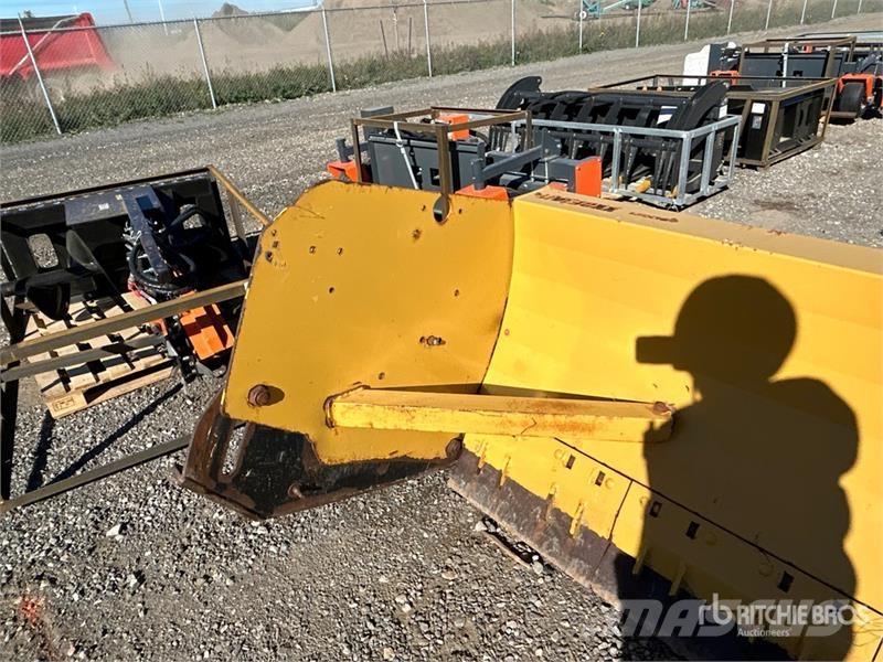 Metal Pless 15 ft 11 in Snow Pusher Snøploger- og skjær