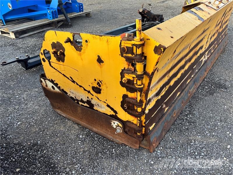 Metal Pless Agrimaxx 1036-16 10 ft Snow Plow Lumiaurat