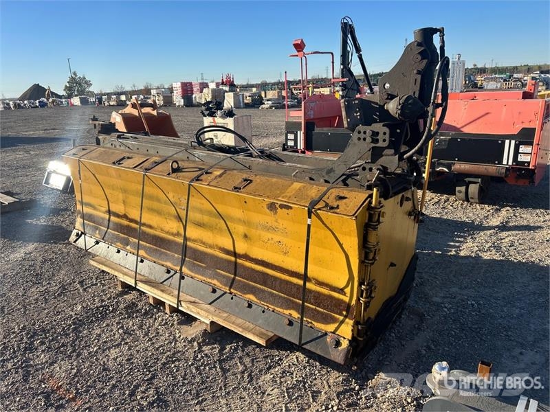  Metal Pless ReverseMaxx 0936-15 9 ft Snow Plow Снігоочищувальні ножі та плуги