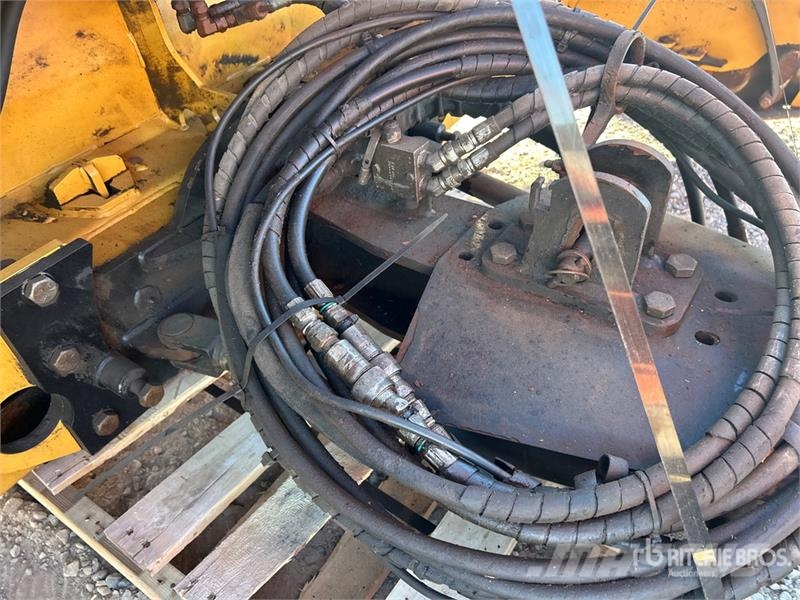  Metal Pless ReverseMaxx 0936-15 9 ft Snow Plow Снігоочищувальні ножі та плуги