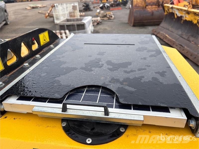 Metrolite HLT-6 4.2 kVA Solar Light Tower Svetlobni stolpi