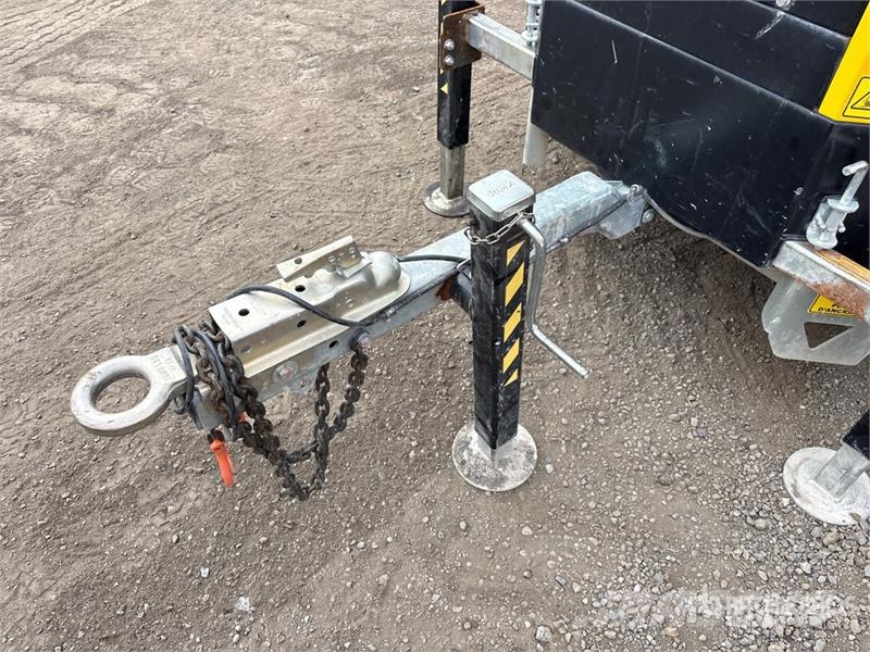 Metrolite HLT-6 4.2 kVA Solar S/A Light Tower Svetlobni stolpi