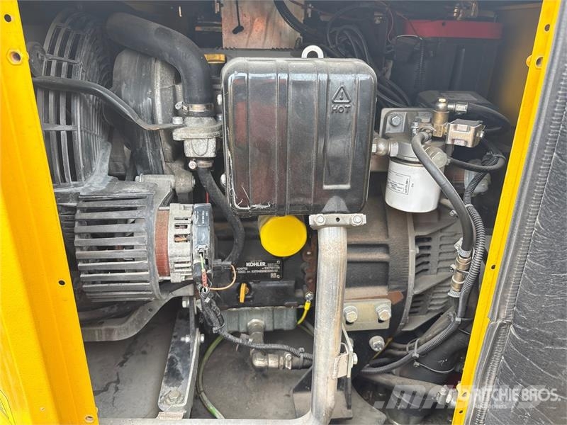 Metrolite HLT-6 4.2 kVA Solar S/A Light Tower Svetlobni stolpi