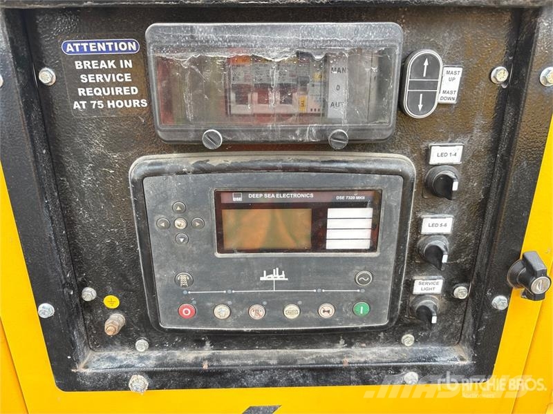 Metrolite HLT-6 4.2 kVA Solar S/A Light Tower Svetlobni stolpi