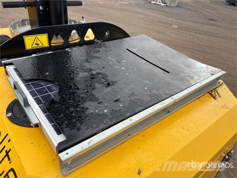 Metrolite HLT-6 4.2 kVA Solar S/A Light Tower Svetlobni stolpi