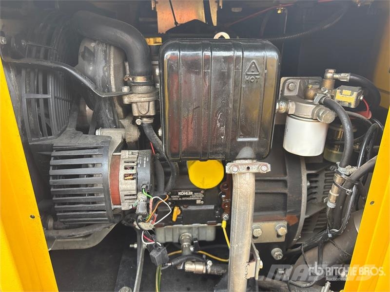 Metrolite HLT-6 4.2 kVA Solar Light Tower Svetlobni stolpi