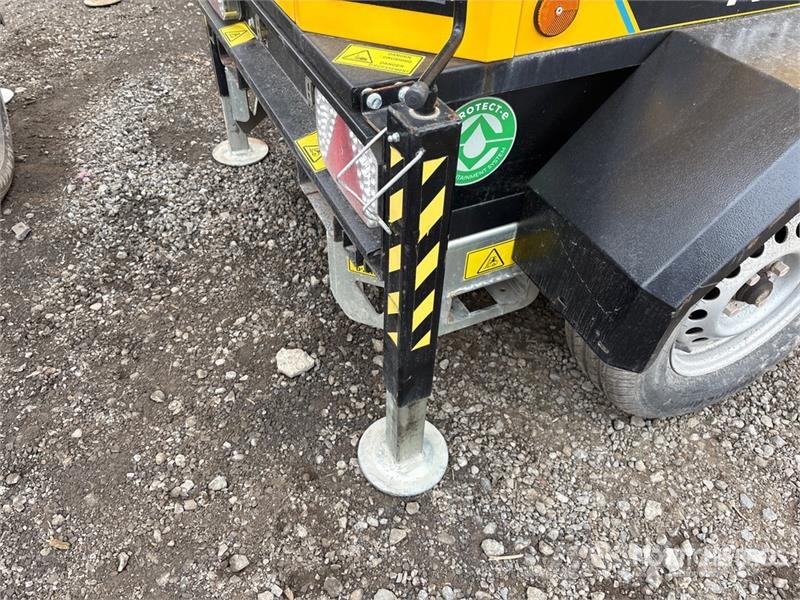 Metrolite HLT-6 4.2 kVA Solar S/A Light Tower Svetlobni stolpi