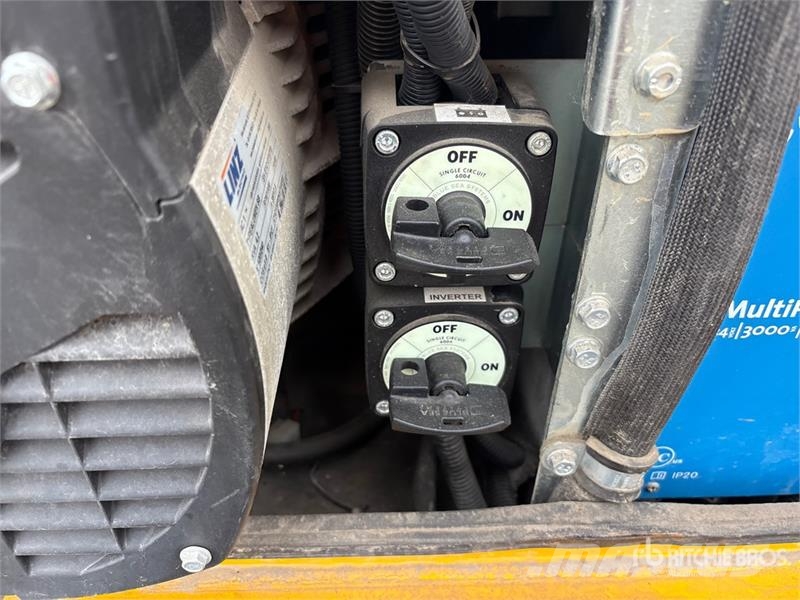 Metrolite HLT-6 4.2 kVA Solar S/A Light Tower Svetlobni stolpi