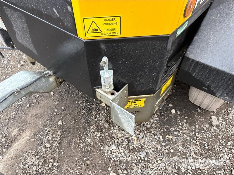 Metrolite HLT-6 4.2 kVA Solar Light Tower Svetlobni stolpi