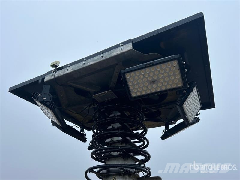 Metrolite HLT-6100 Solar Light Tower (Inoperable) 조명타워