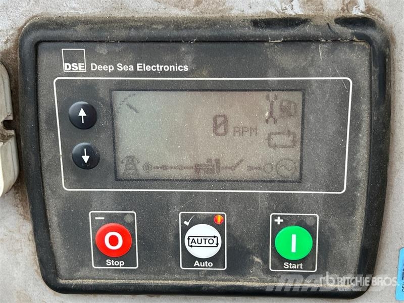 Metrolite HLT-6100 Solar Light Tower (Inoperable) 조명타워