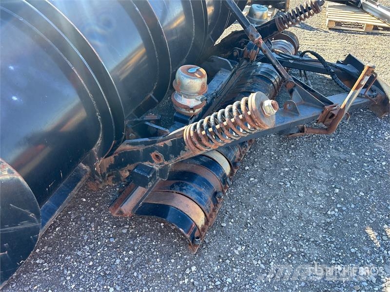 Meyer 13 ft Snow Plow Lumiaurat