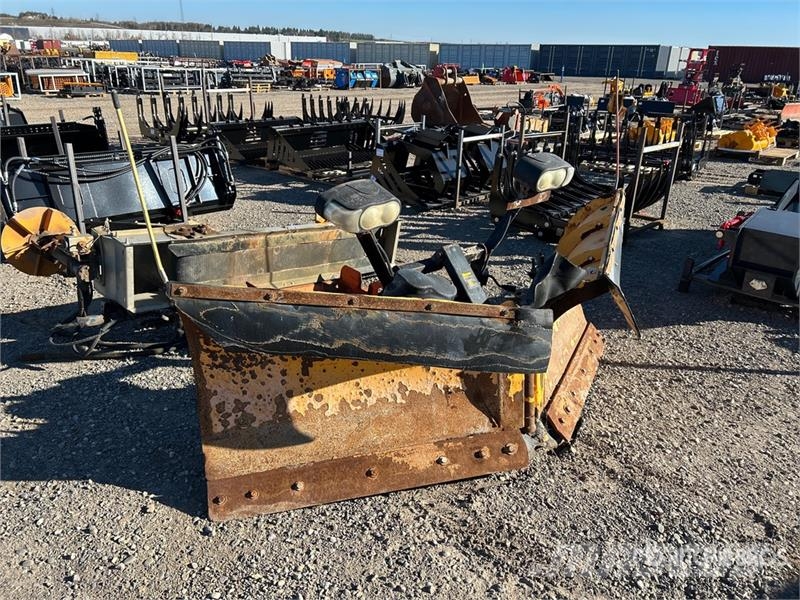 Meyer 8 ft V Snow Plow Snöblad och plogar