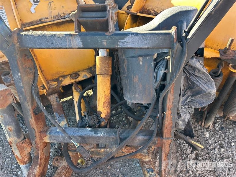 Meyer 8 ft V Snow Plow Snöblad och plogar