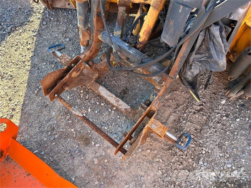 Meyer 8 ft V Snow Plow Snöblad och plogar