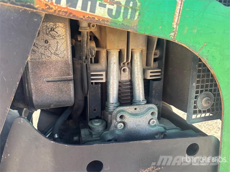 Mikasa MVH508DZ Vibratory Plate Compactor Trilmachines