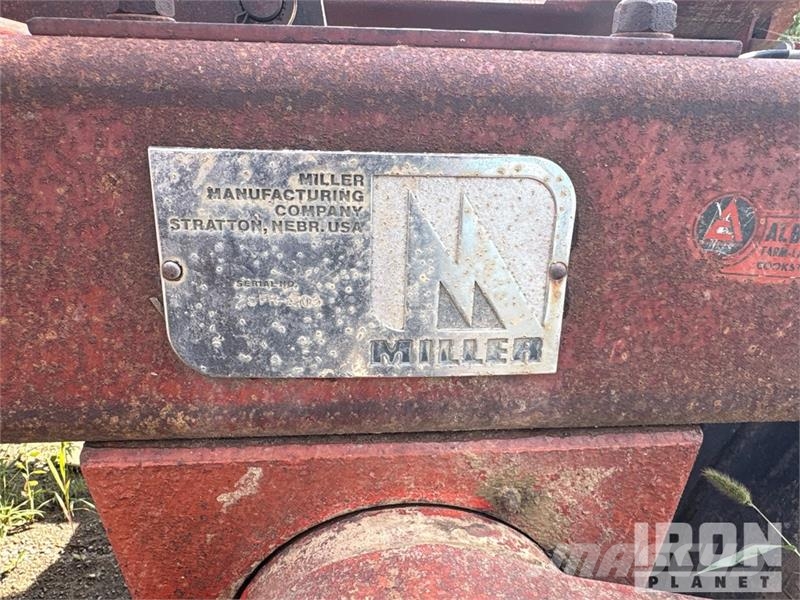 Miller 22 ft Offset Breaking Disc Erpici a dischi