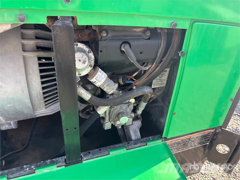 Miller Bobcat 250 NTLP Mobile Multi-Process Engine Driven Attrezzature per saldature