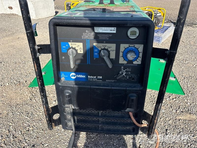 Miller Bobcat 250 NTLP Mobile Multi-Process Engine Driven Attrezzature per saldature